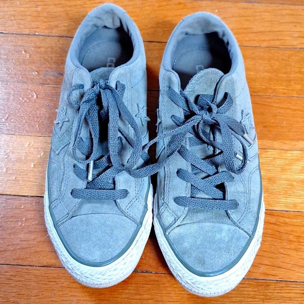 Green suede trainers